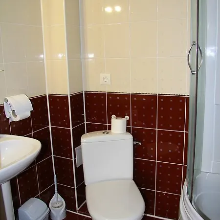 Pyate Koleso 3* Lazeshchyna